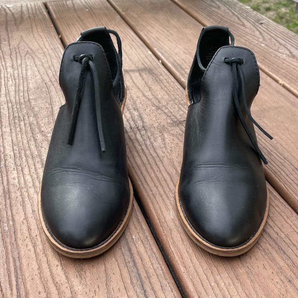 Kelsi Dagger Size 8.5 Black Leather Open Bootie